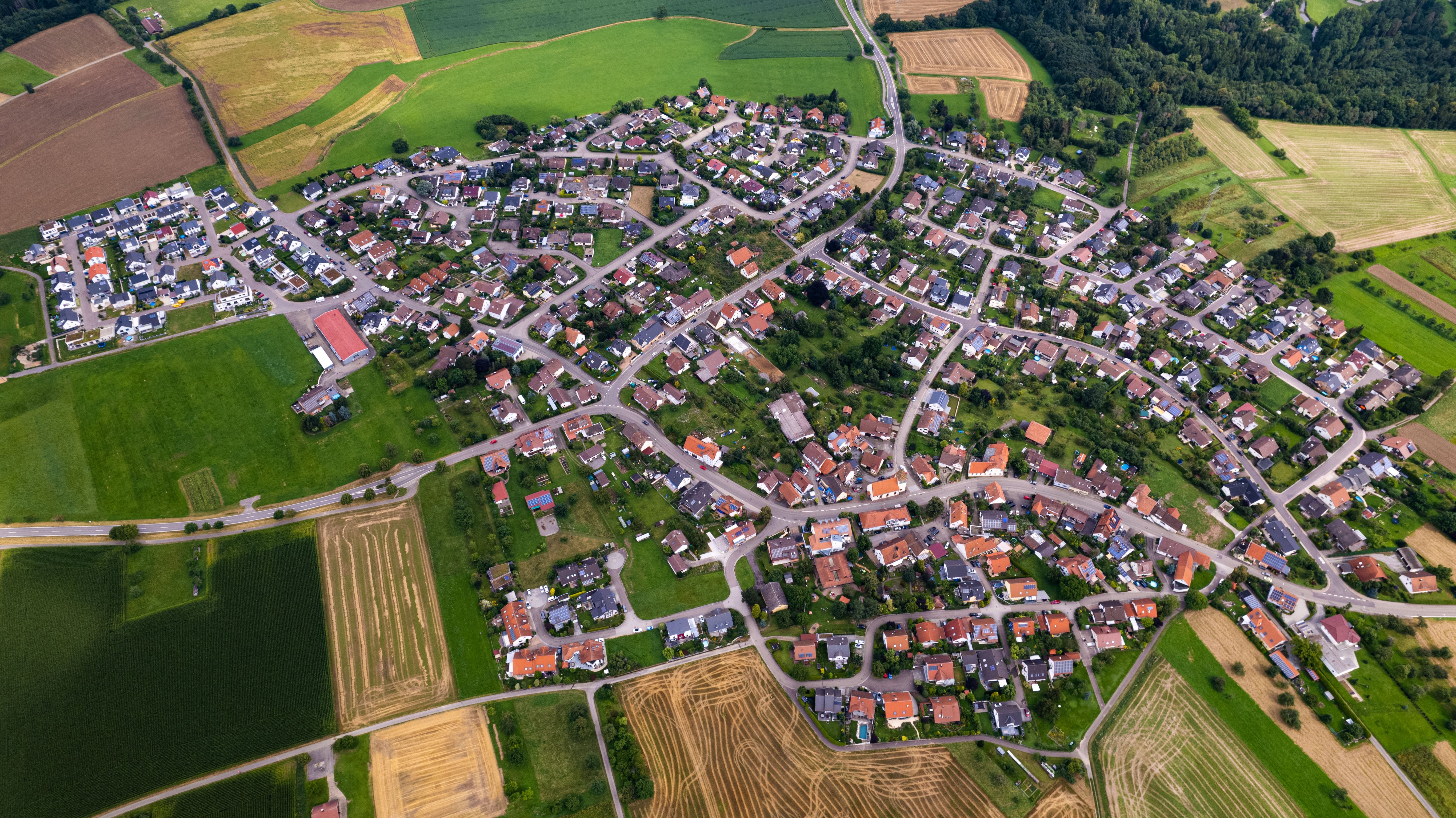 Luftaufnahme von Lehningen im Jahr 2021