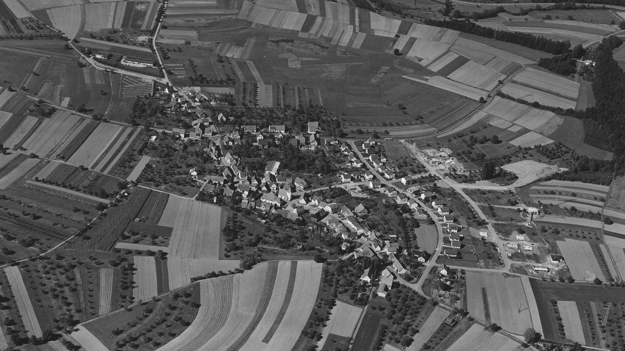 Luftaufnahme von Lehningen im Jahr 1960