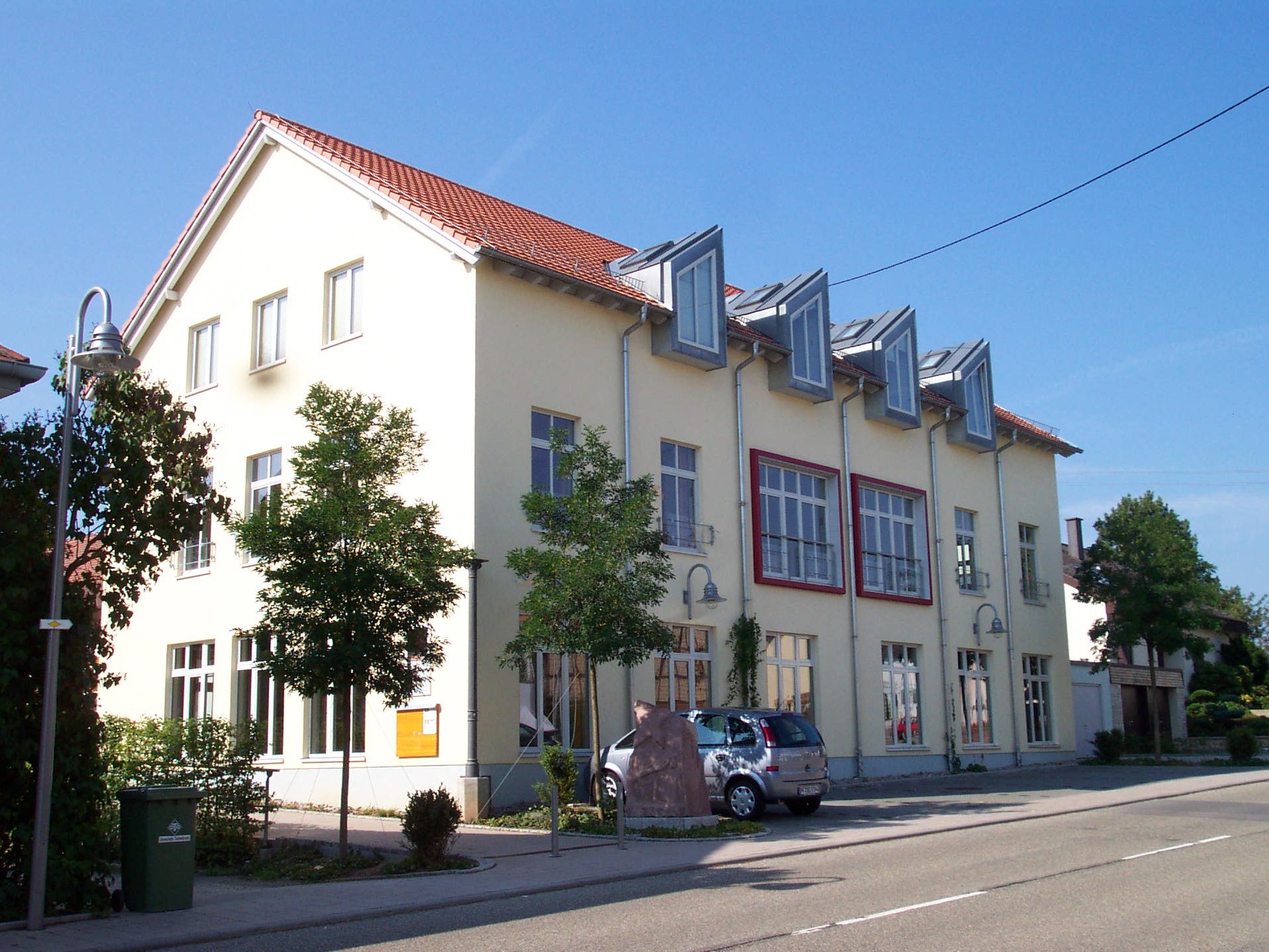 Bild des Gemeinde- und Bürgerhauses Lehningen